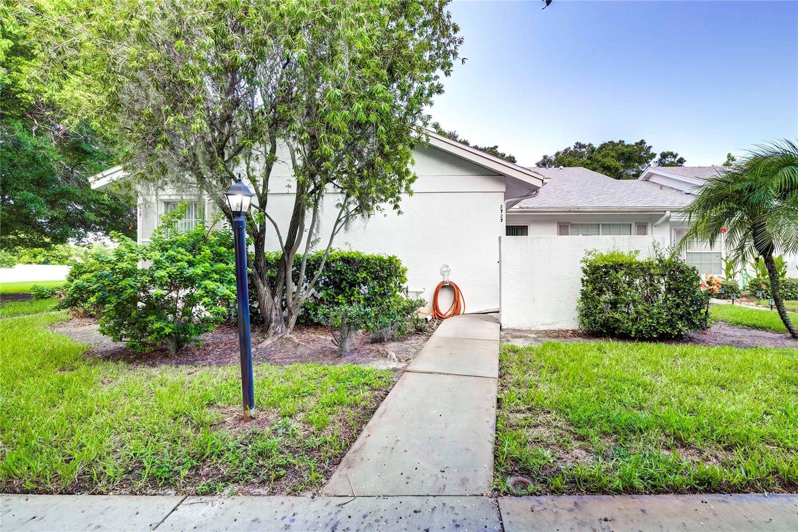 Holiday, FL 34691,2727 FEATHERSTONE DR #2727
