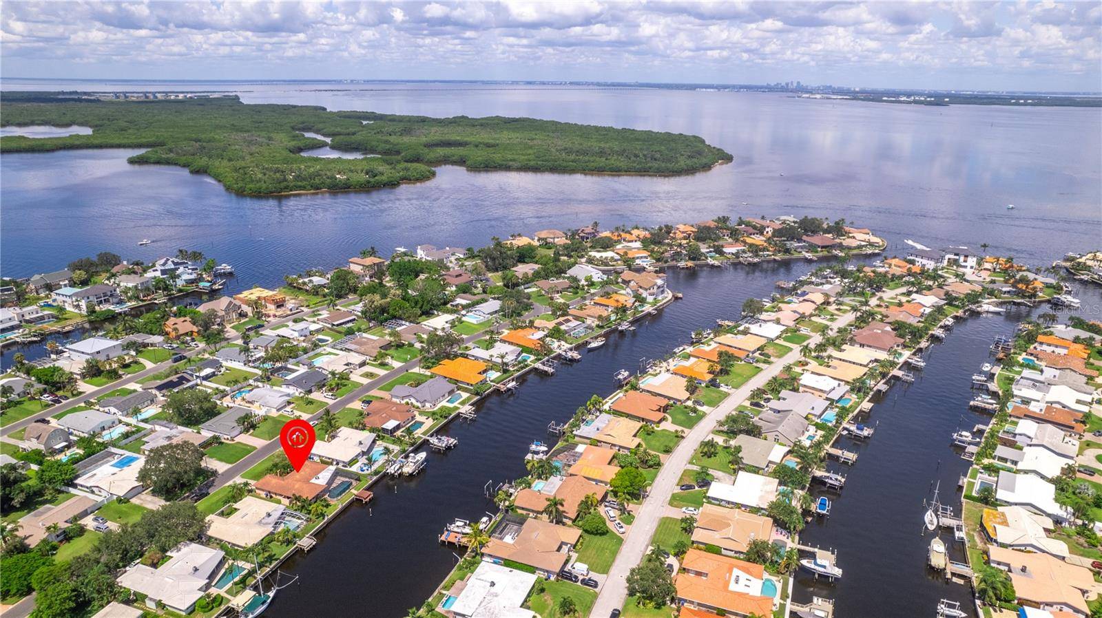 St Petersburg, FL 33703,2044 MONTANA AVE NE