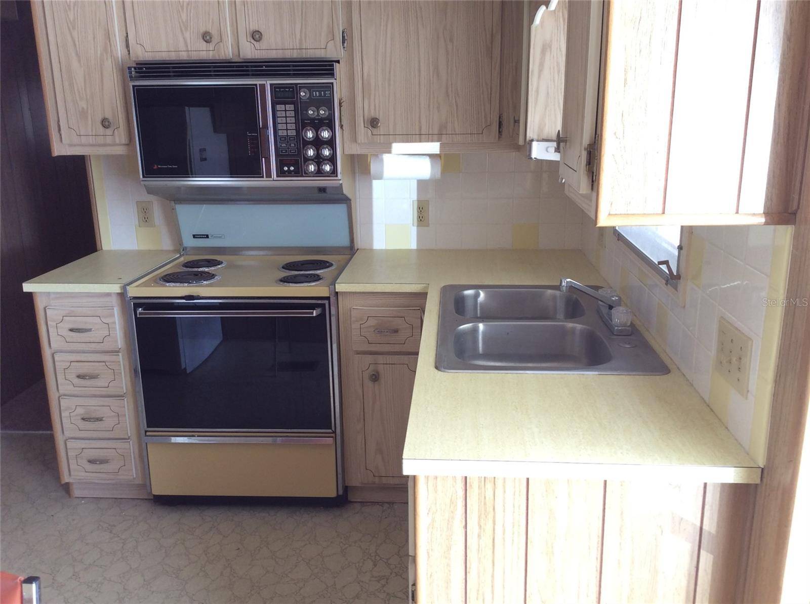 Holiday, FL 34691,3645 TIKI DR