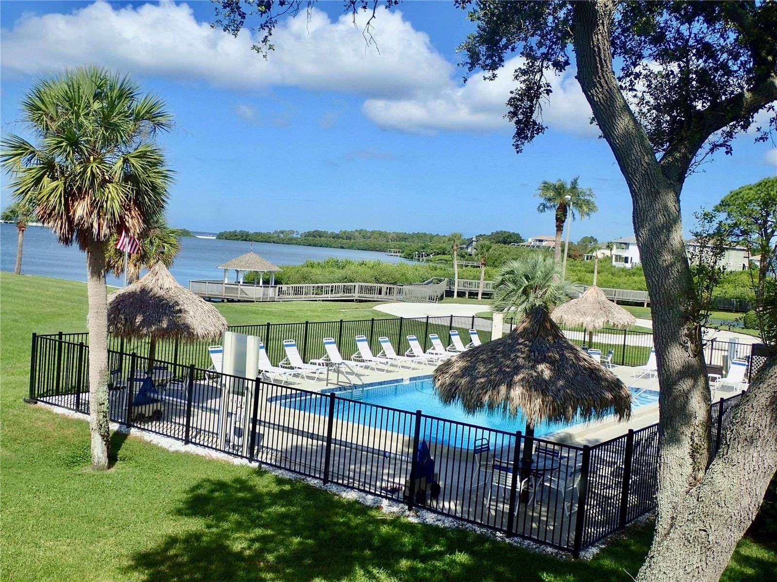 Tarpon Springs, FL 34689,427 WINDRUSH BAY DR #427