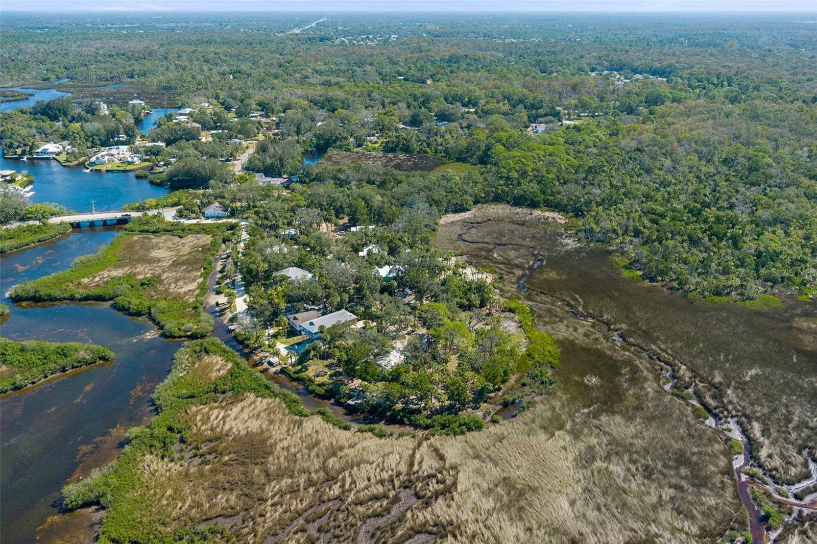 Hudson, FL 34667,8812 CAMP LN