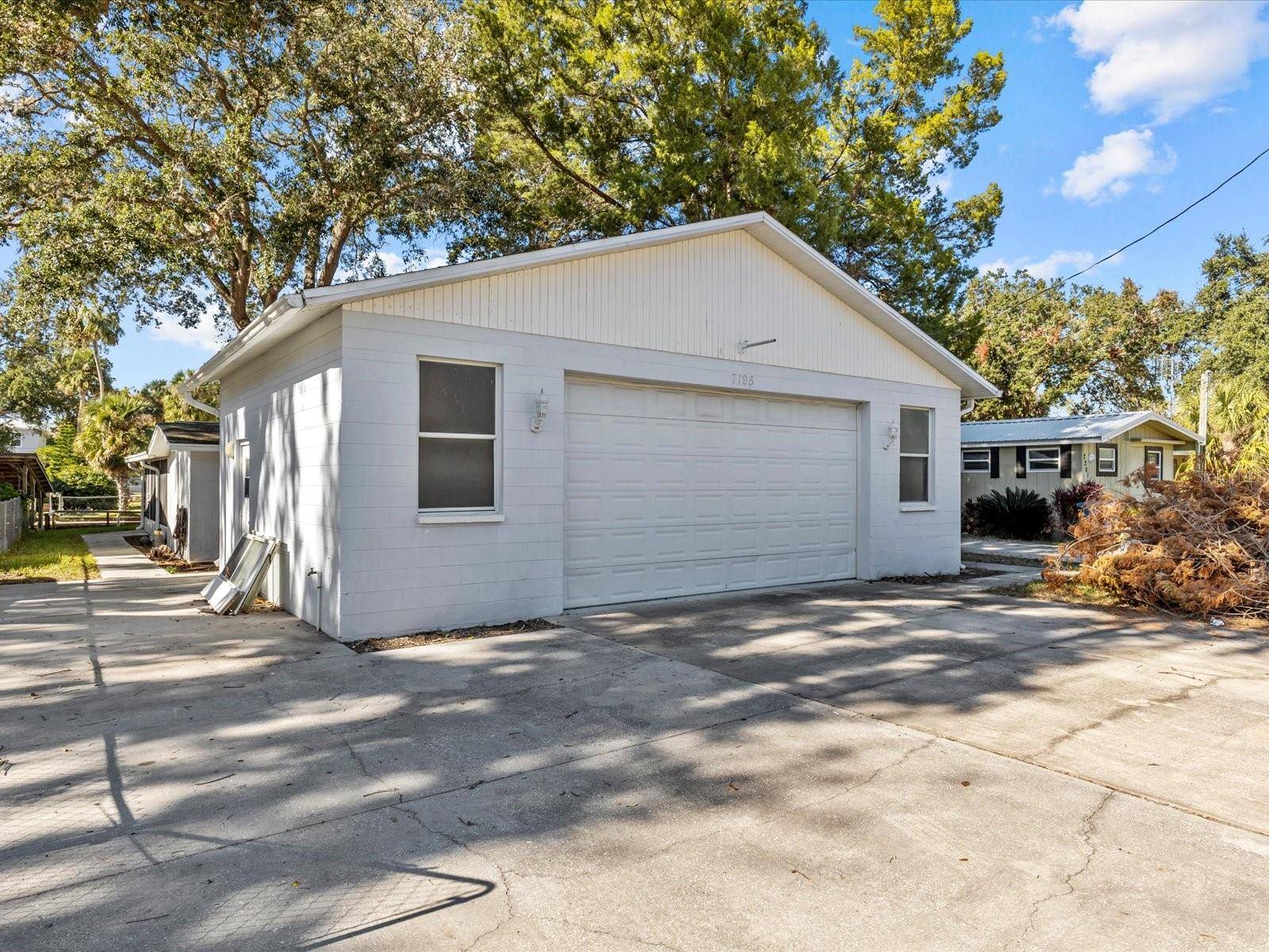 Weeki Wachee, FL 34607,7195 BETHESDA CT