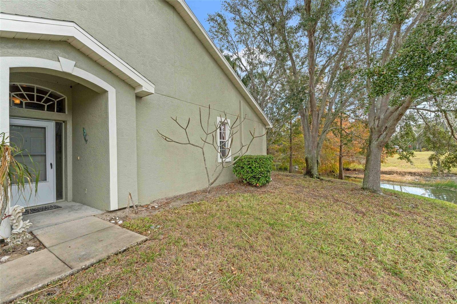 Tarpon Springs, FL 34688,655 SPRING LAKE CIR