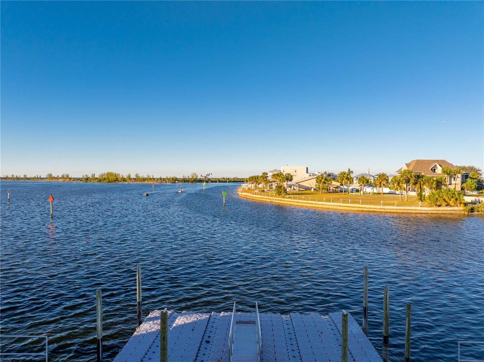 Hernando Beach, FL 34607,3387 GULF WINDS CIR