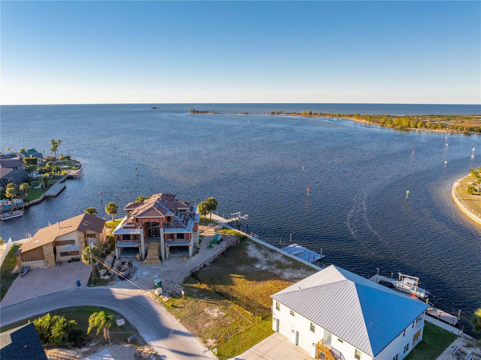 Hernando Beach, FL 34607,3387 GULF WINDS CIR