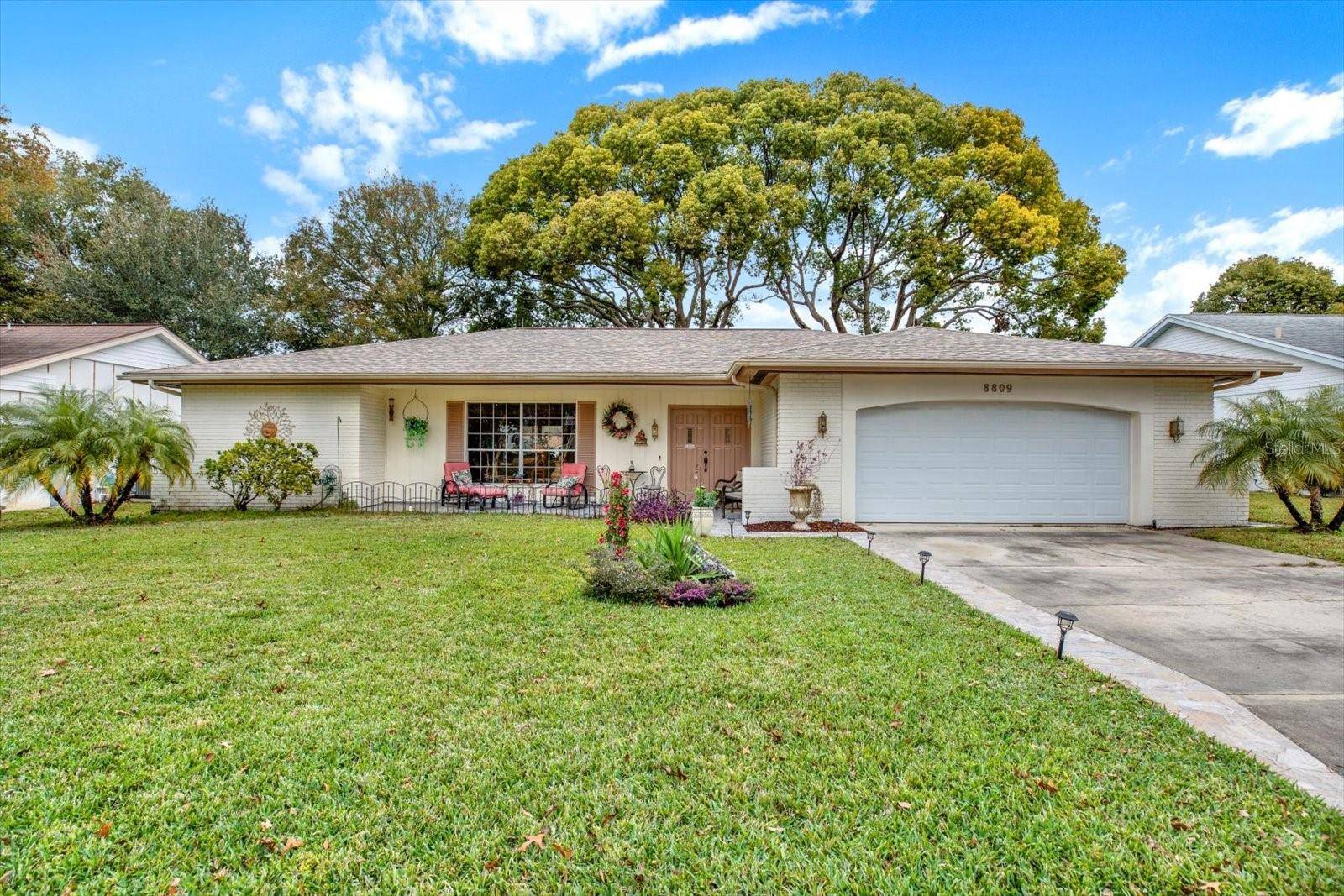 Hudson, FL 34667,8809 SHOEMAKER LN