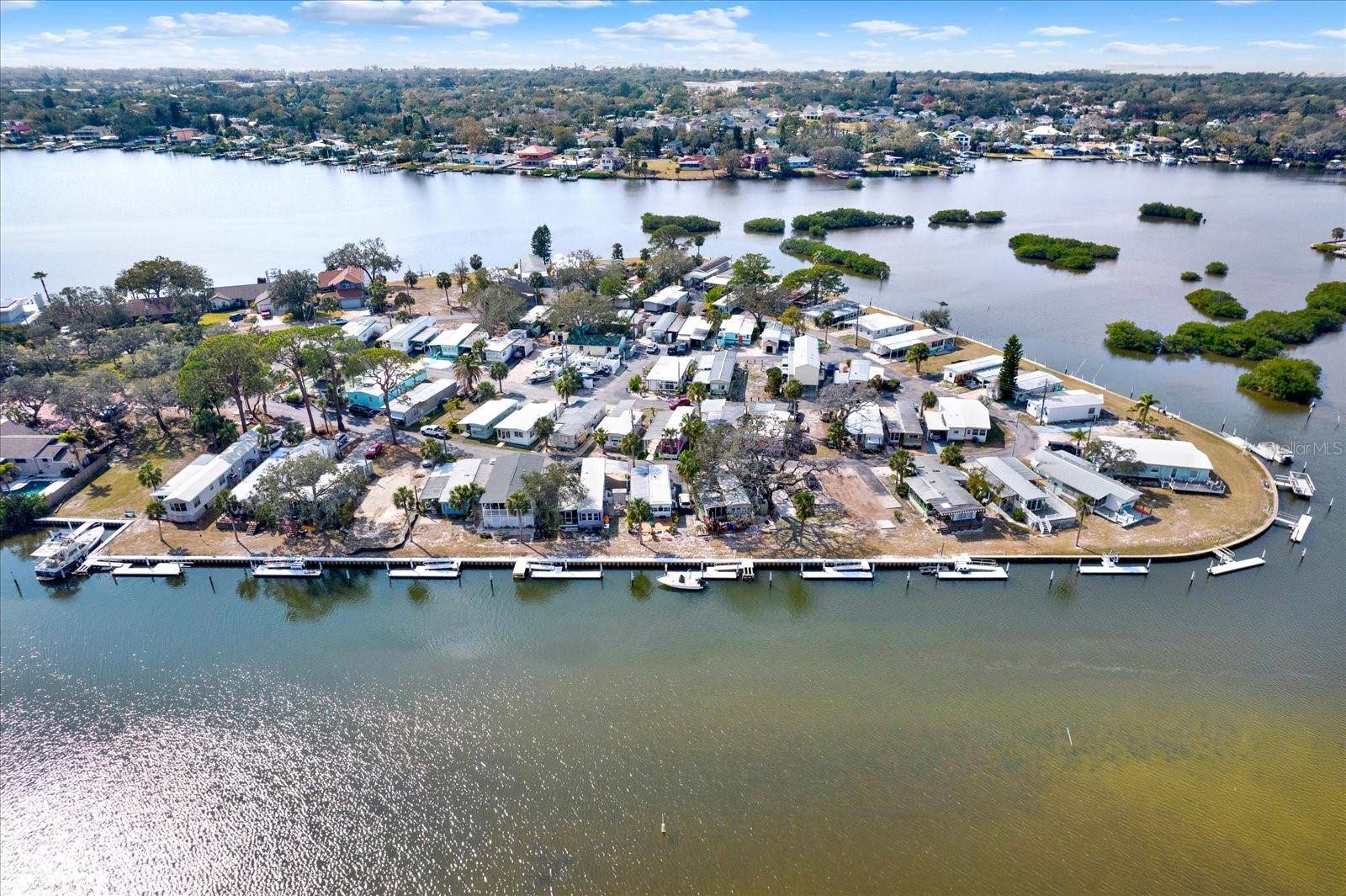 Tarpon Springs, FL 34689,800 CHESAPEAKE DR #13