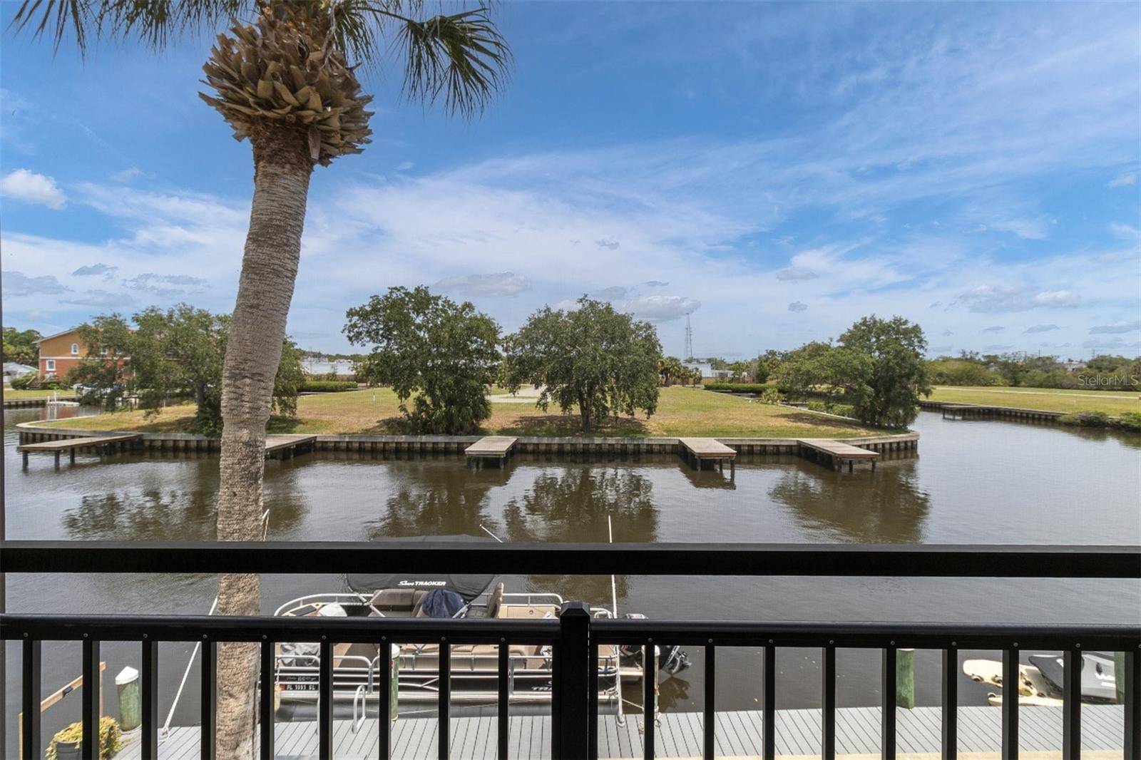 Tarpon Springs, FL 34689,432 MOORINGS COVE DR. #432