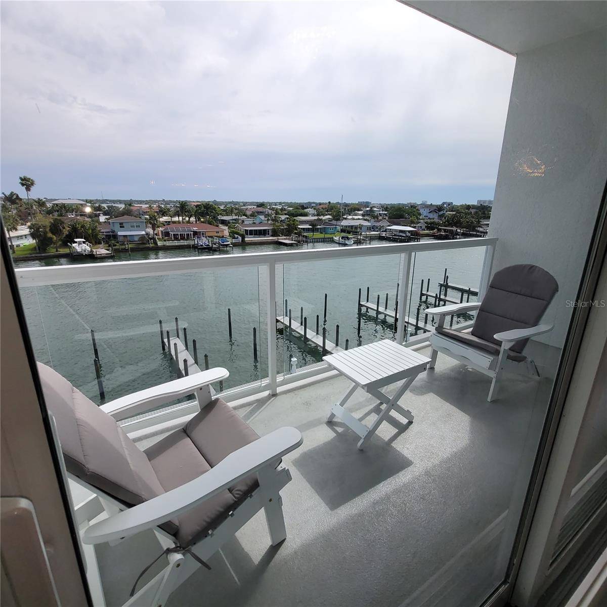 Clearwater Beach, FL 33767,415 ISLAND WAY #407