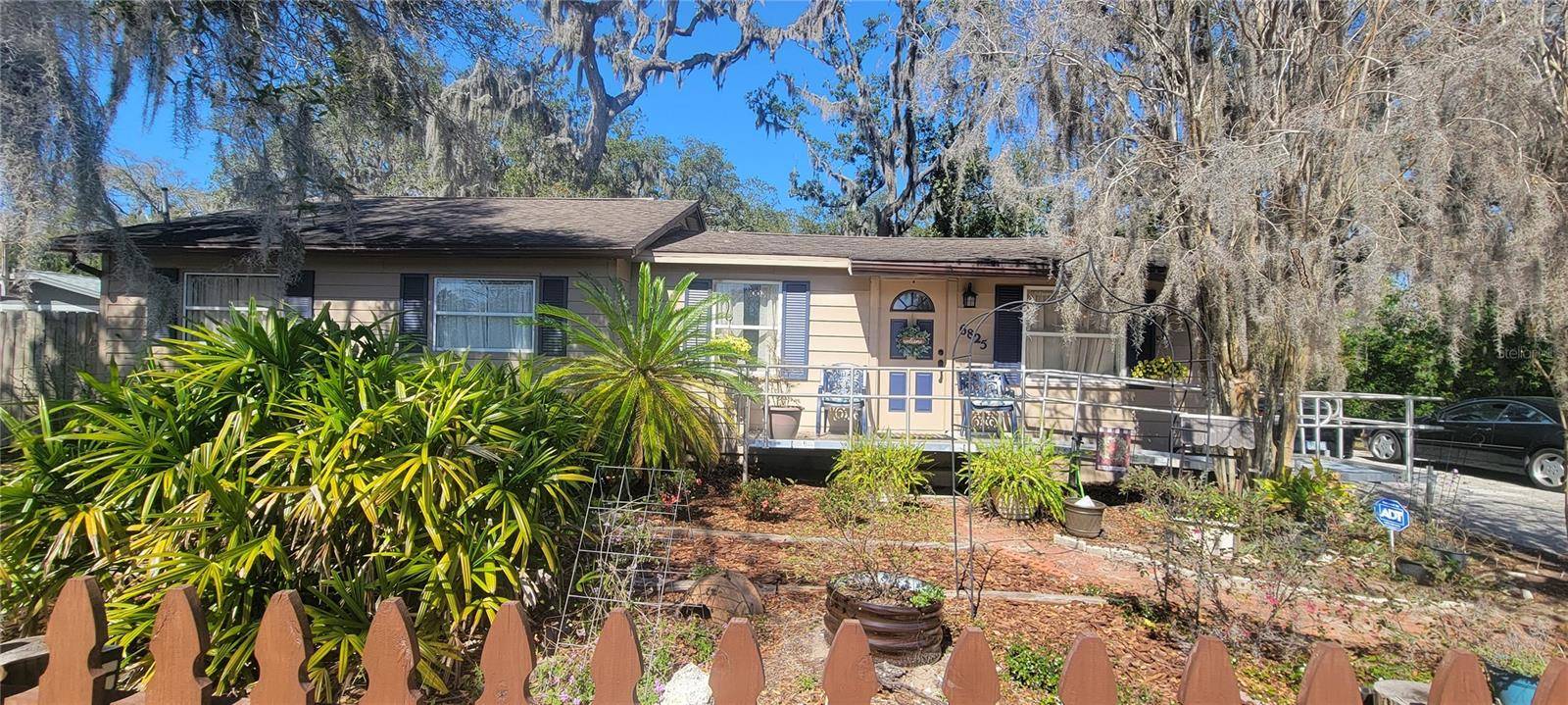 New Port Richey, FL 34653,6825 MAIN ST