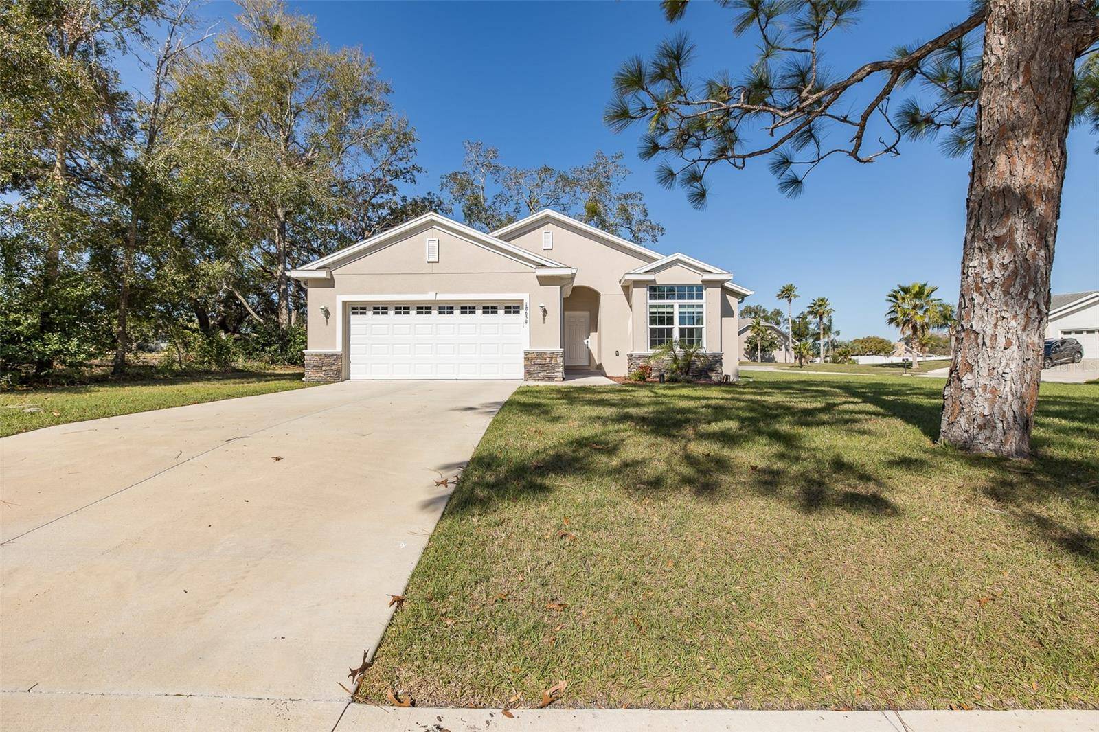 Hudson, FL 34667,18659 WHITE PINE CIR