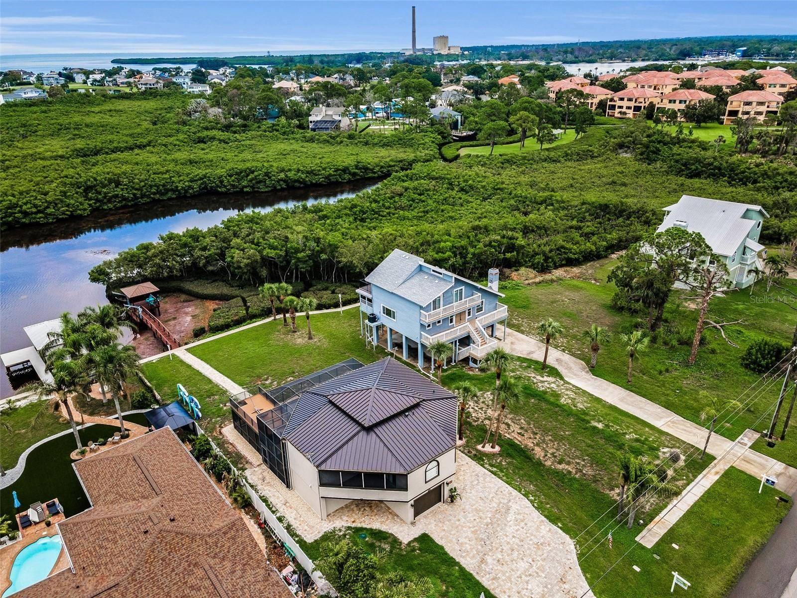 Tarpon Springs, FL 34689,1616 SEA BREEZE DR