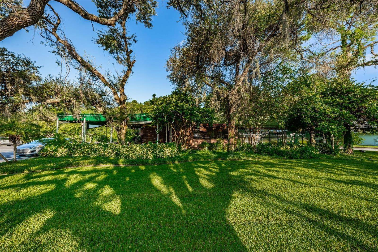 Tarpon Springs, FL 34689,1880 S PINELLAS AVE