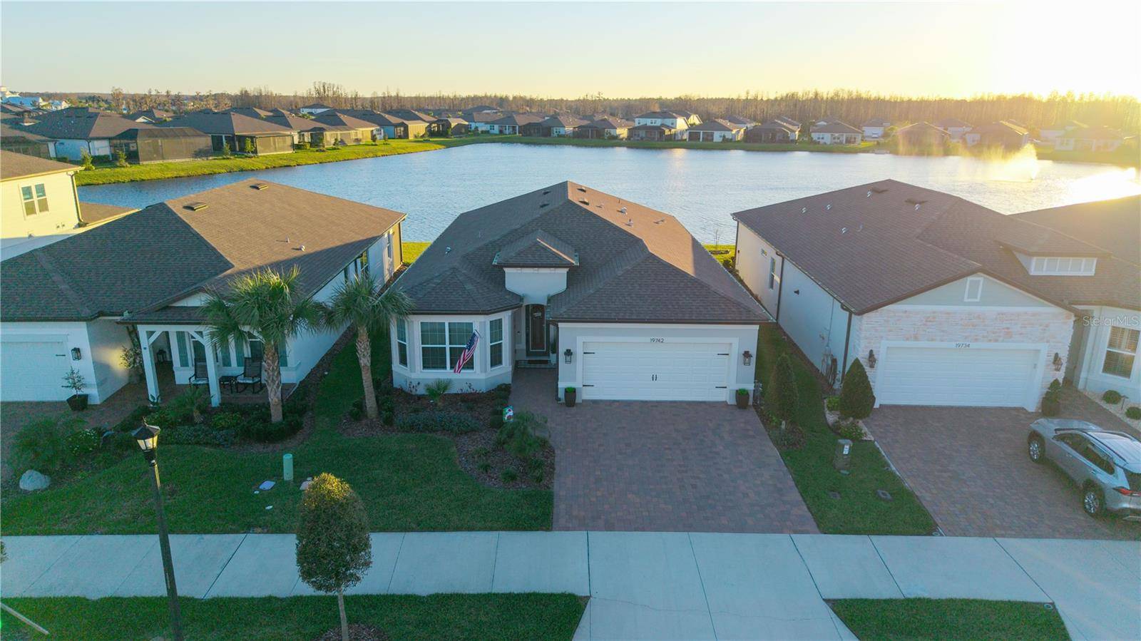 Land O Lakes, FL 34638,19742 SEA GLASS CIR