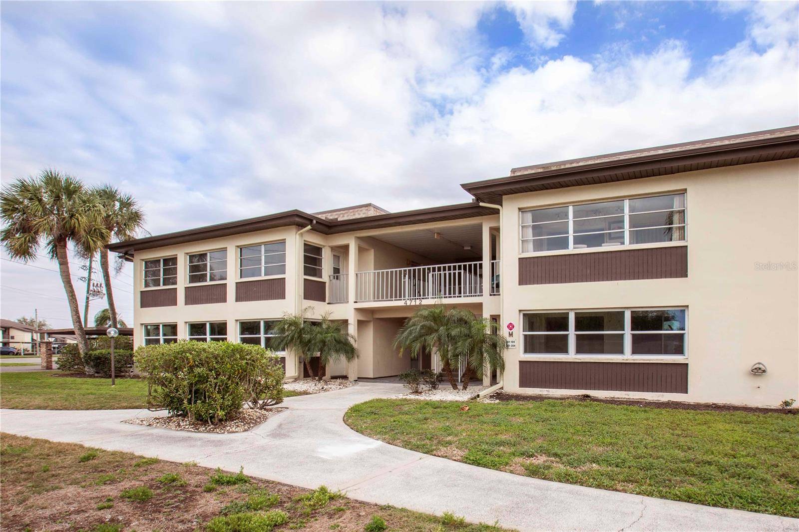 New Port Richey, FL 34652,4712 MARINE Pkwy #104