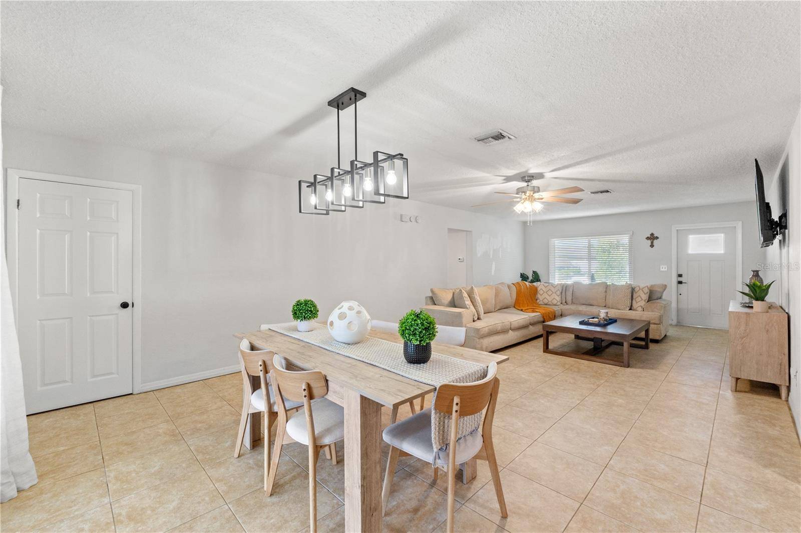 Palm Harbor, FL 34683,422 CROSSWINDS DR