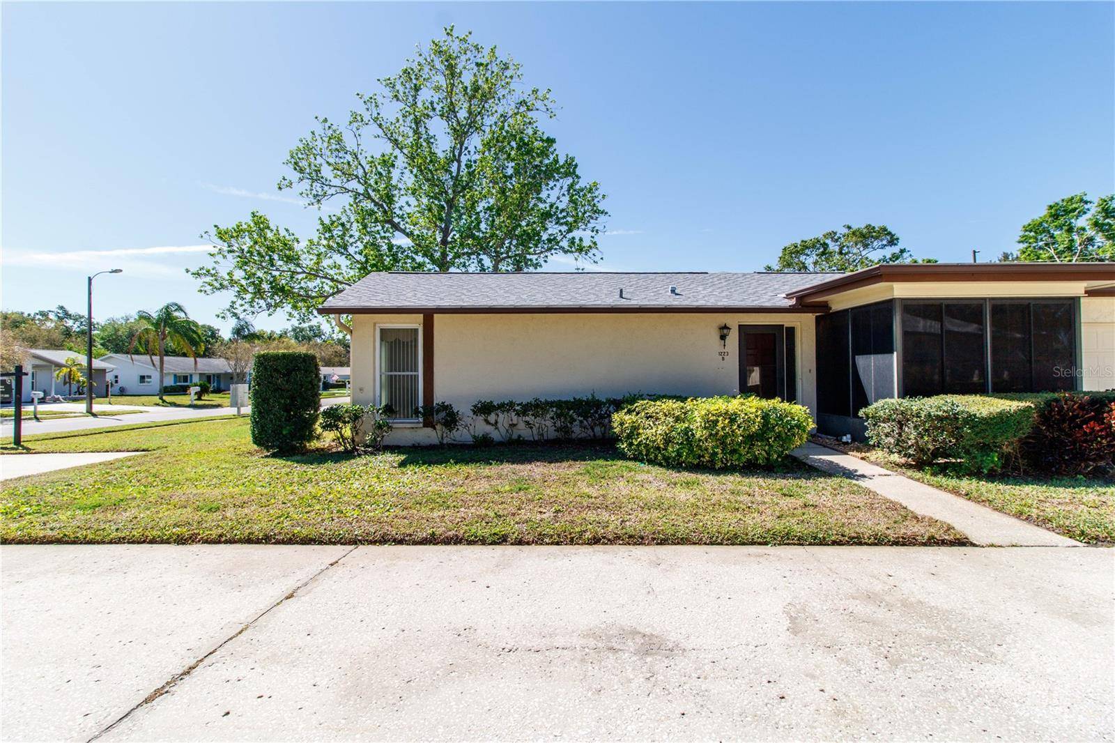 Palm Harbor, FL 34684,1223 QUEEN ANNE DR #B