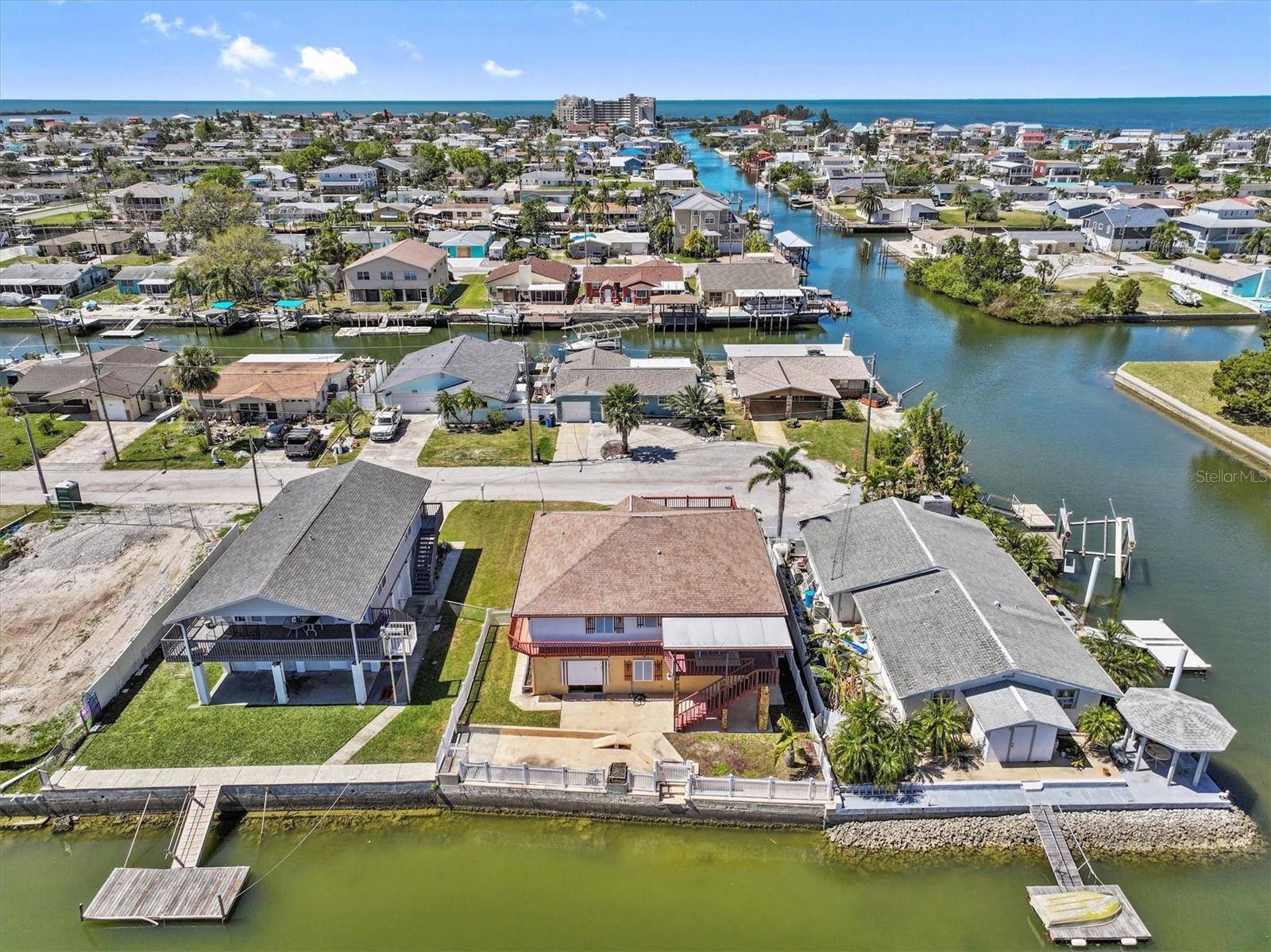 Hudson, FL 34667,13820 PLUMOSA AVE