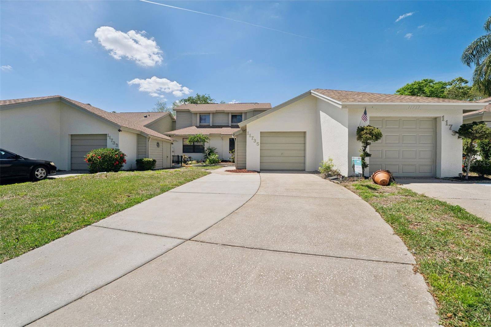 Port Richey, FL 34668,11735 ROLLING PINE LN