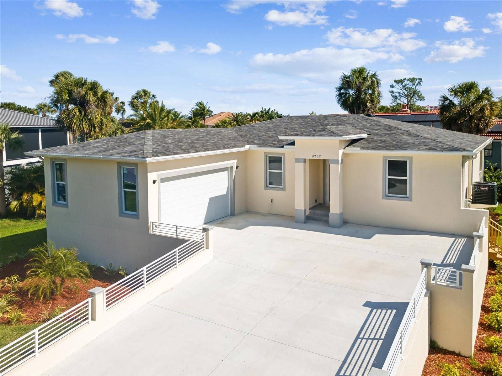 New Port Richey, FL 34652,4237 MARINE Pkwy