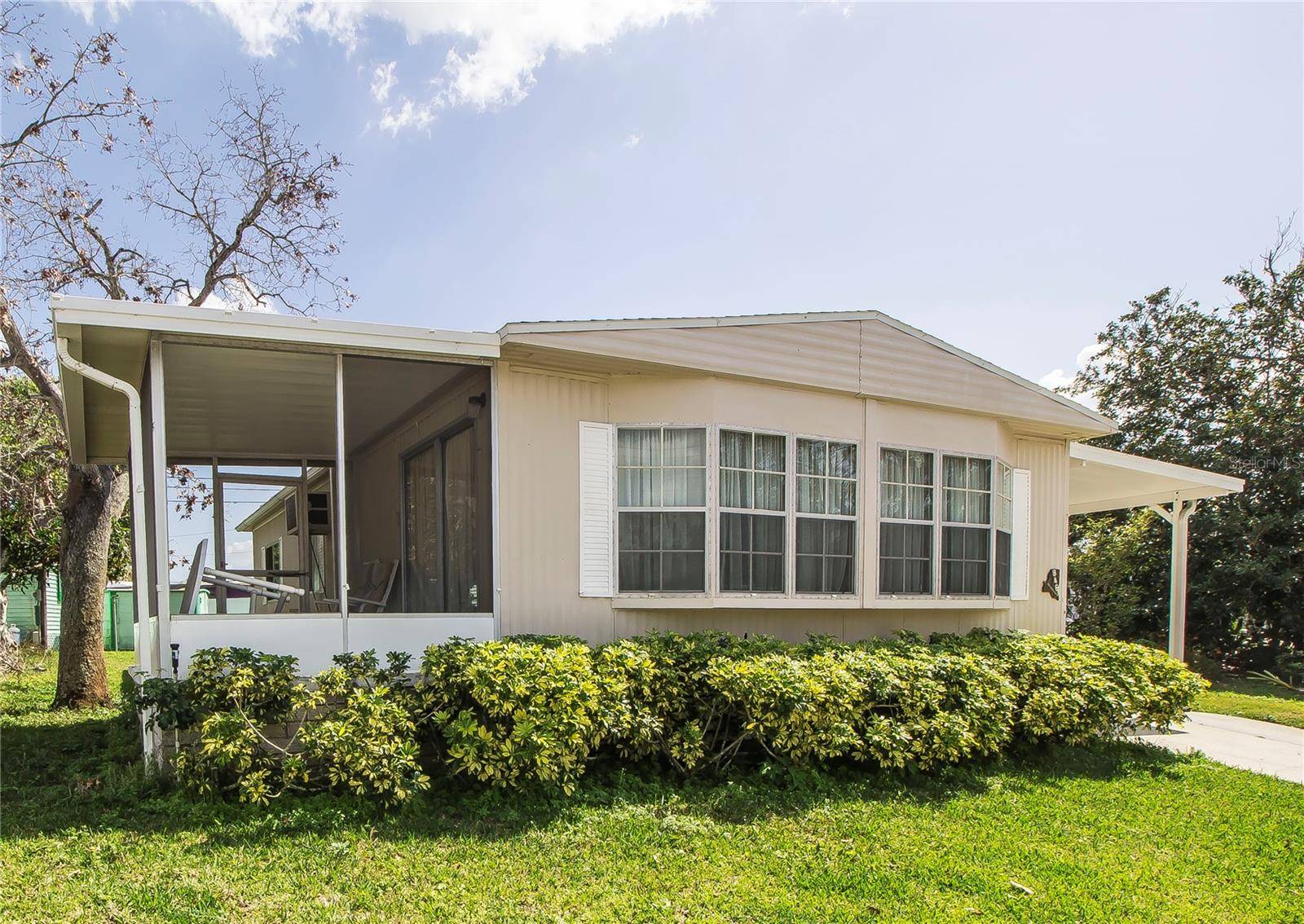 Tarpon Springs, FL 34689,846 OAKWOOD DR