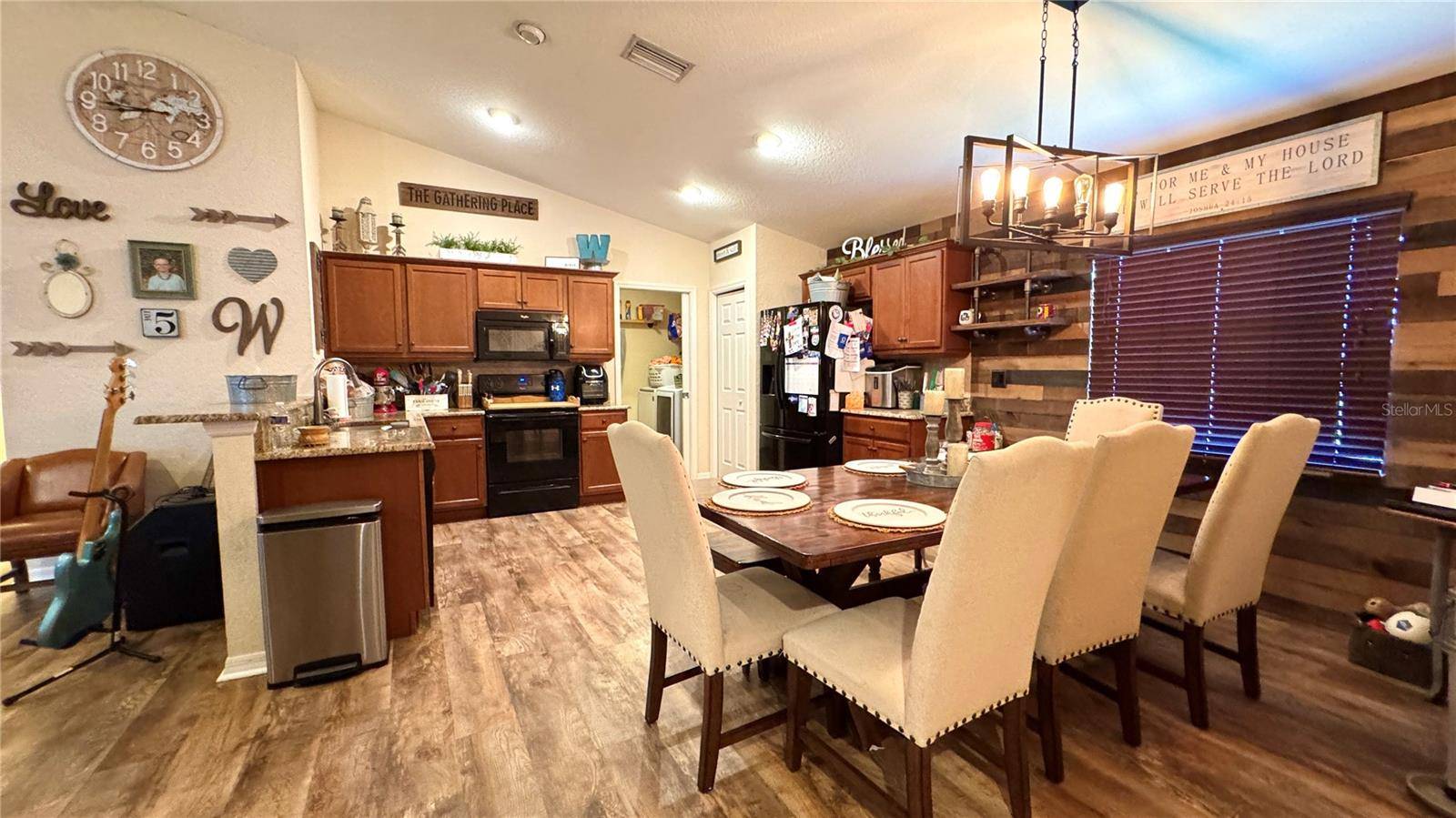 Zephyrhills, FL 33541,6054 MERRIFIELD DR