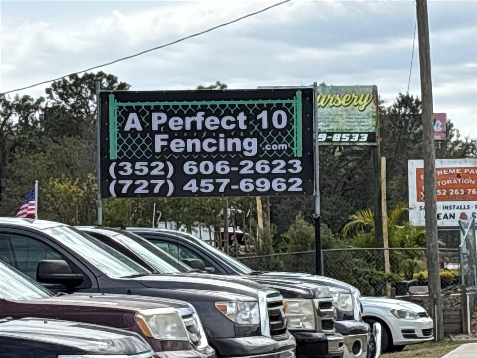 Weeki Wachee, FL 34613,8270 COMMERCIAL WAY