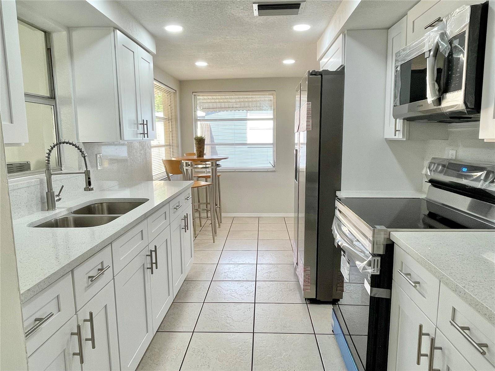 Holiday, FL 34690,5128 PERENNIAL DR