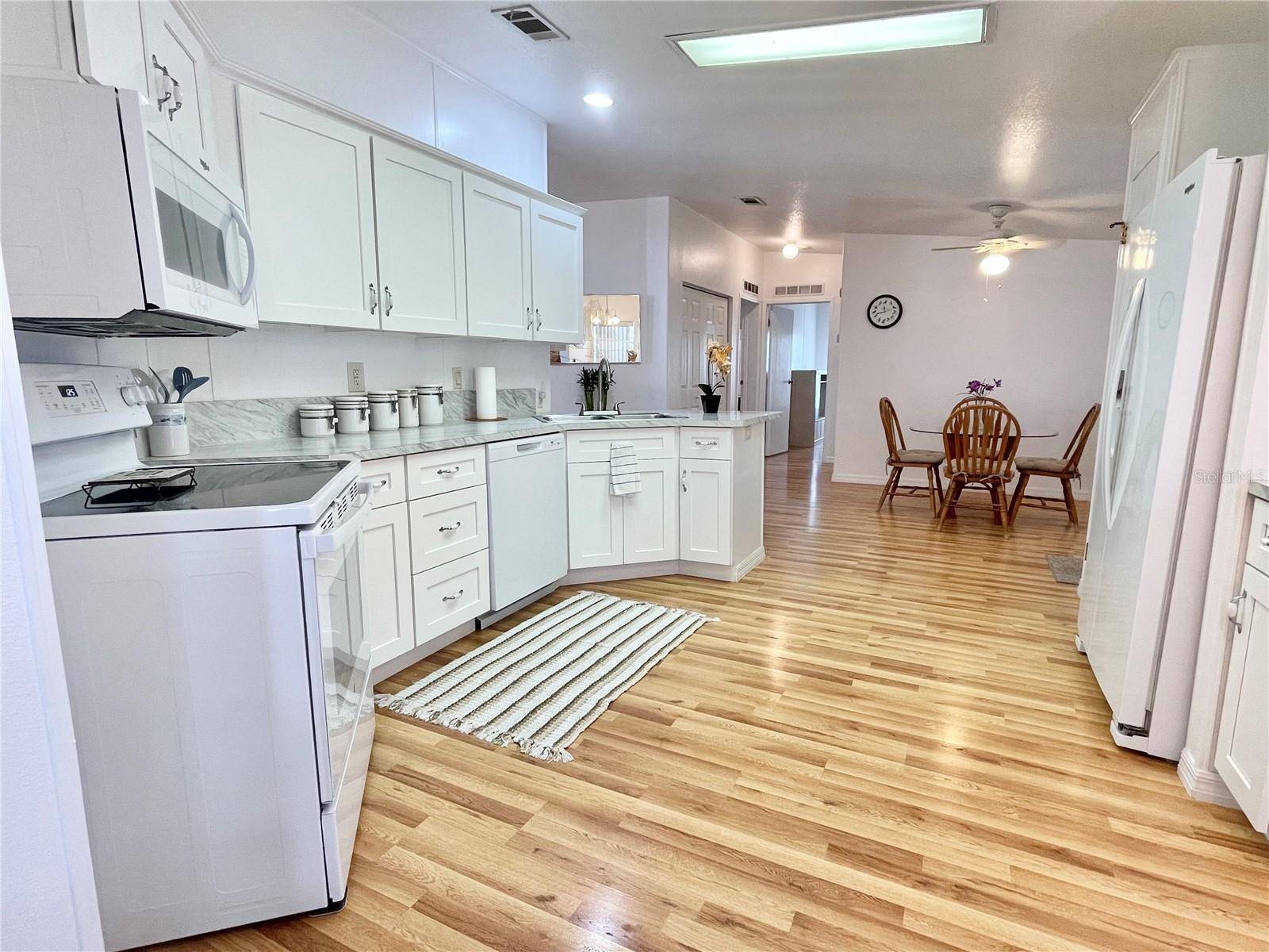Clearwater, FL 33759,585 SKY HARBOR DR #219