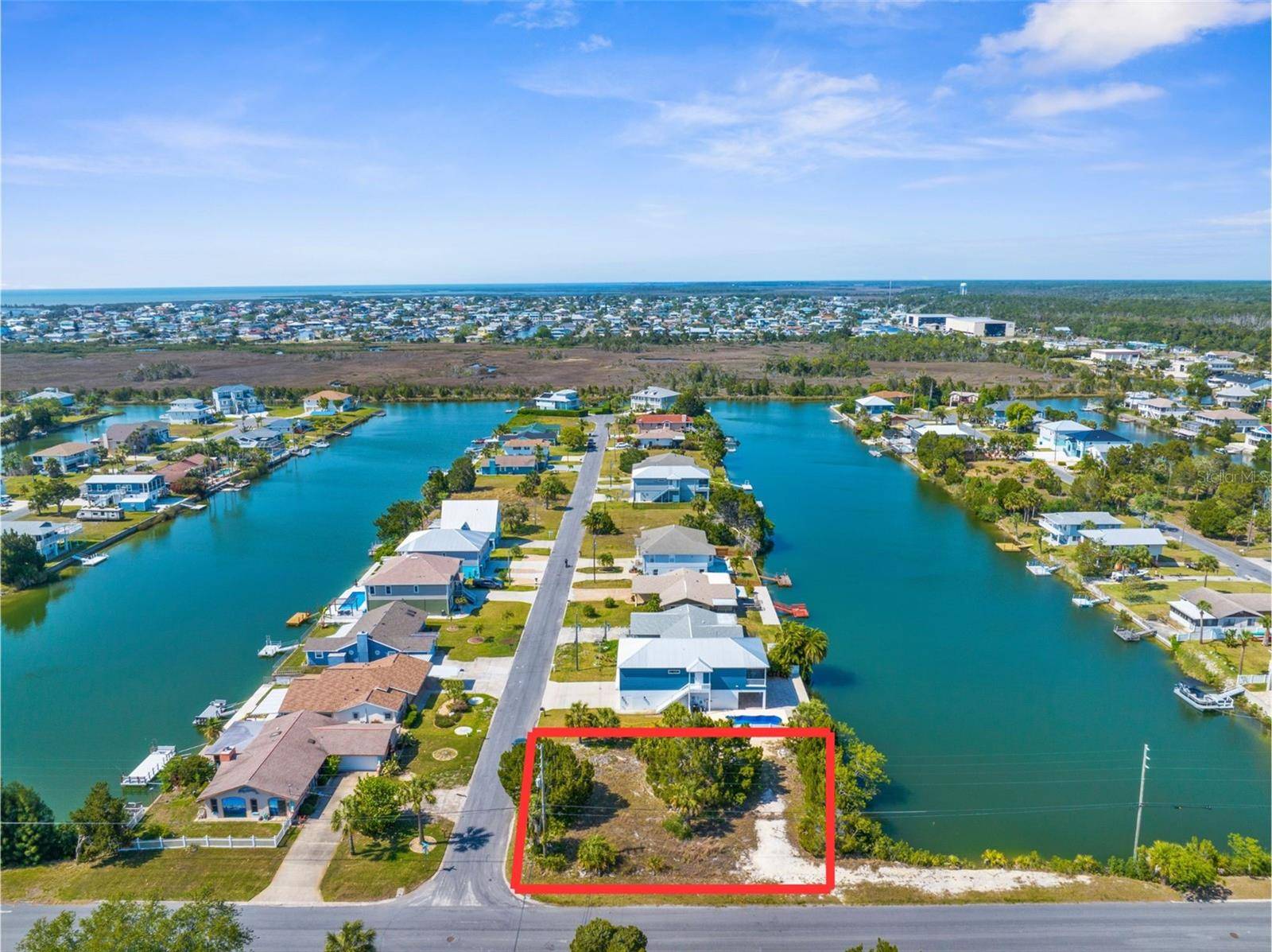 Hernando Beach, FL 34607,3332 POINSETTIA DR