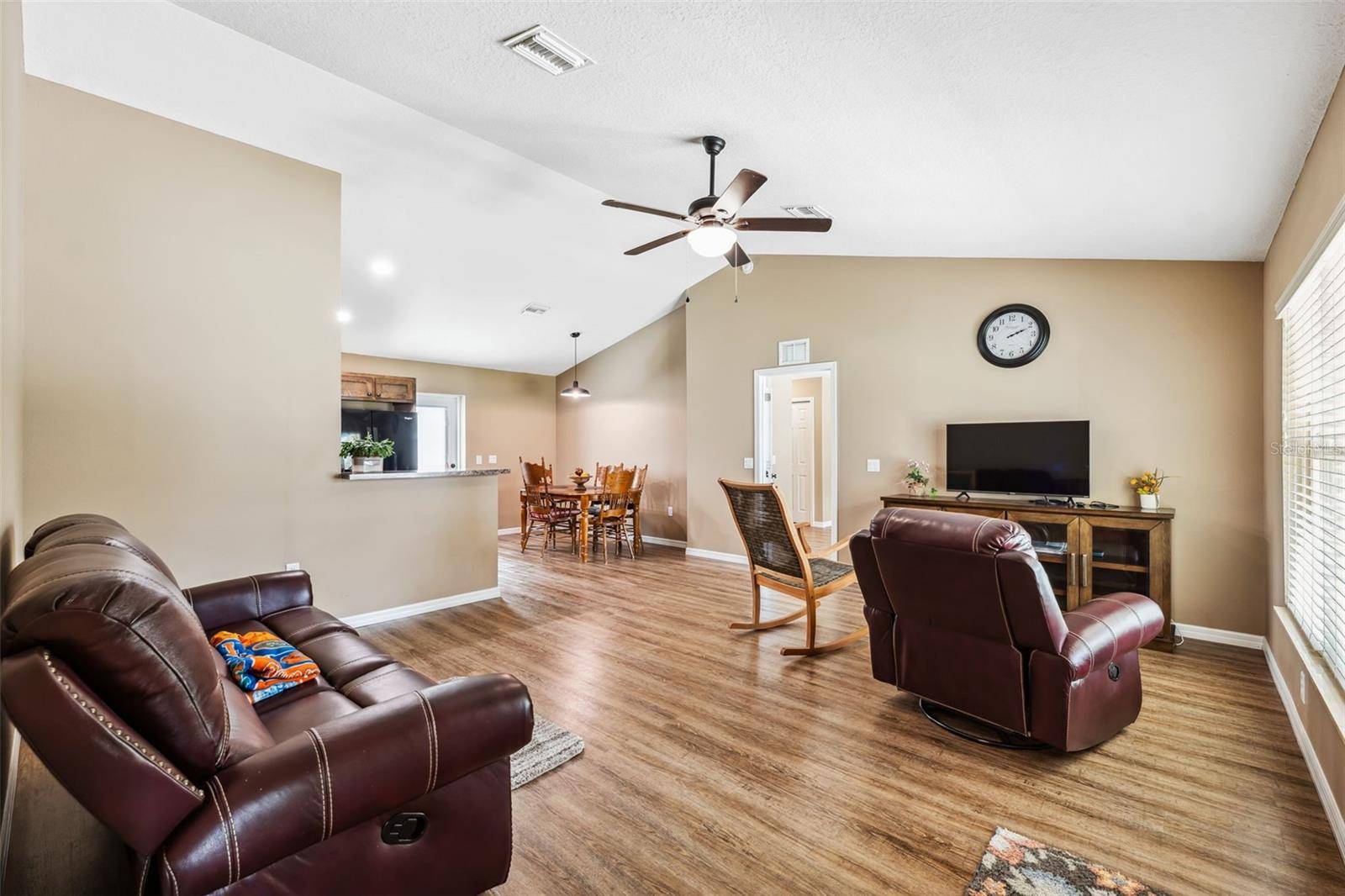 Lake Panasoffkee, FL 33538,1161 CR 443