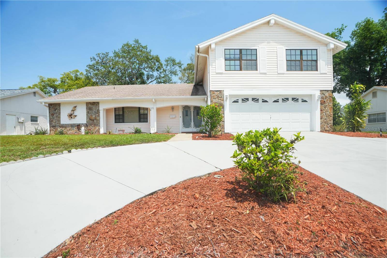 Hudson, FL 34667,12106 BEAR CREEK LN