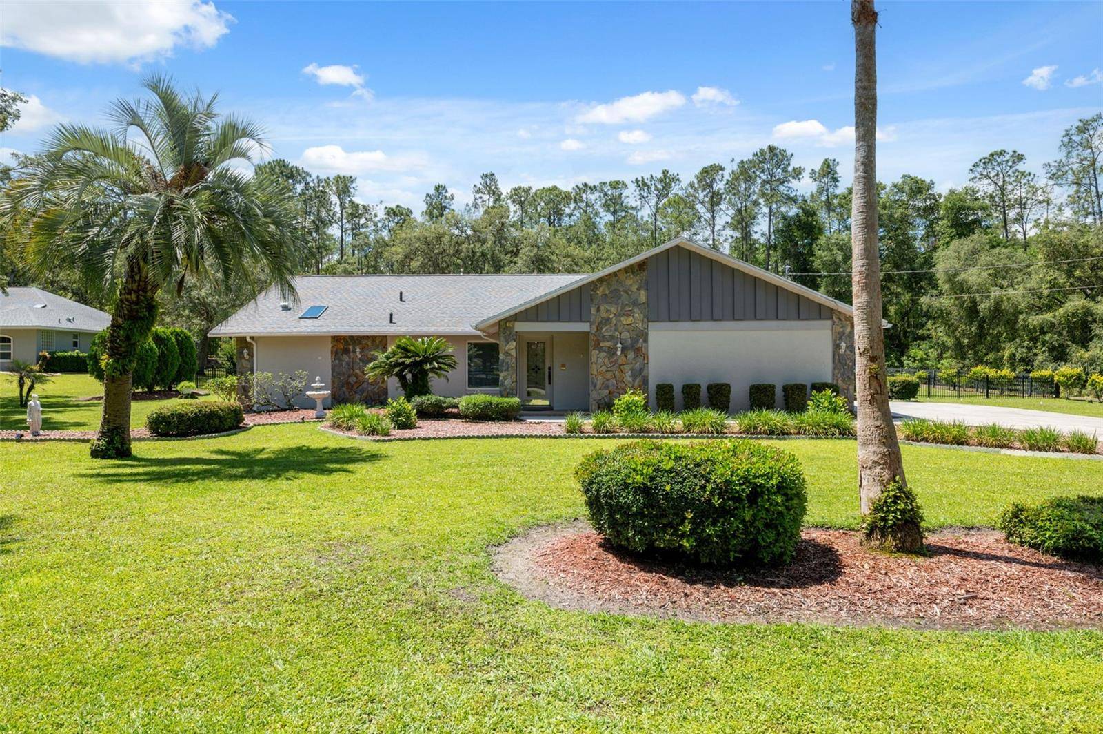 Hernando, FL 34442,1212 W REDDING ST