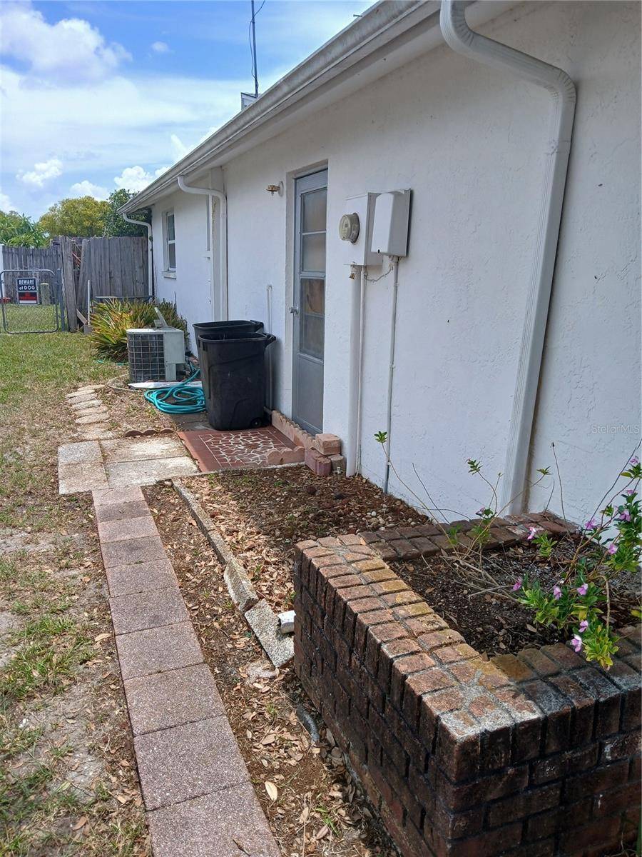 Port Richey, FL 34668,9516 GLEN MOOR LN