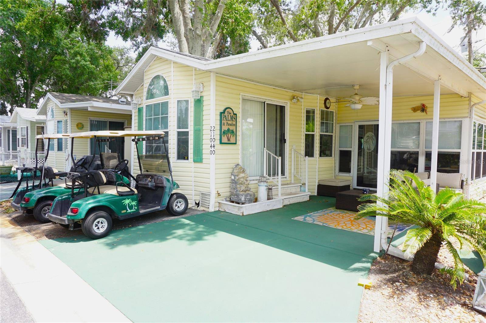 Lutz, FL 33558,21040 LAZY DAYS CIR