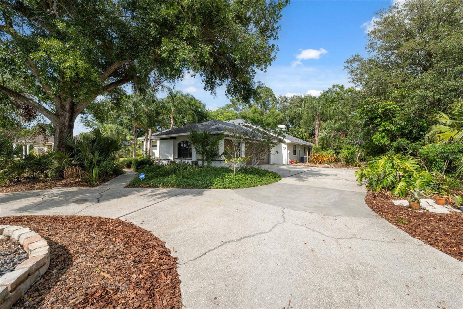 Tarpon Springs, FL 34689,1471 N JASMINE AVE