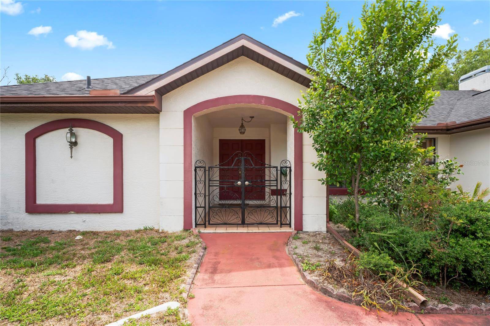 Spring Hill, FL 34608,128 OAK LAKE DR