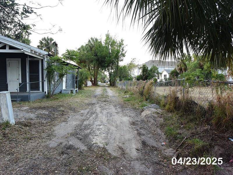 Tampa, FL 33606,2105 W NORTH A ST
