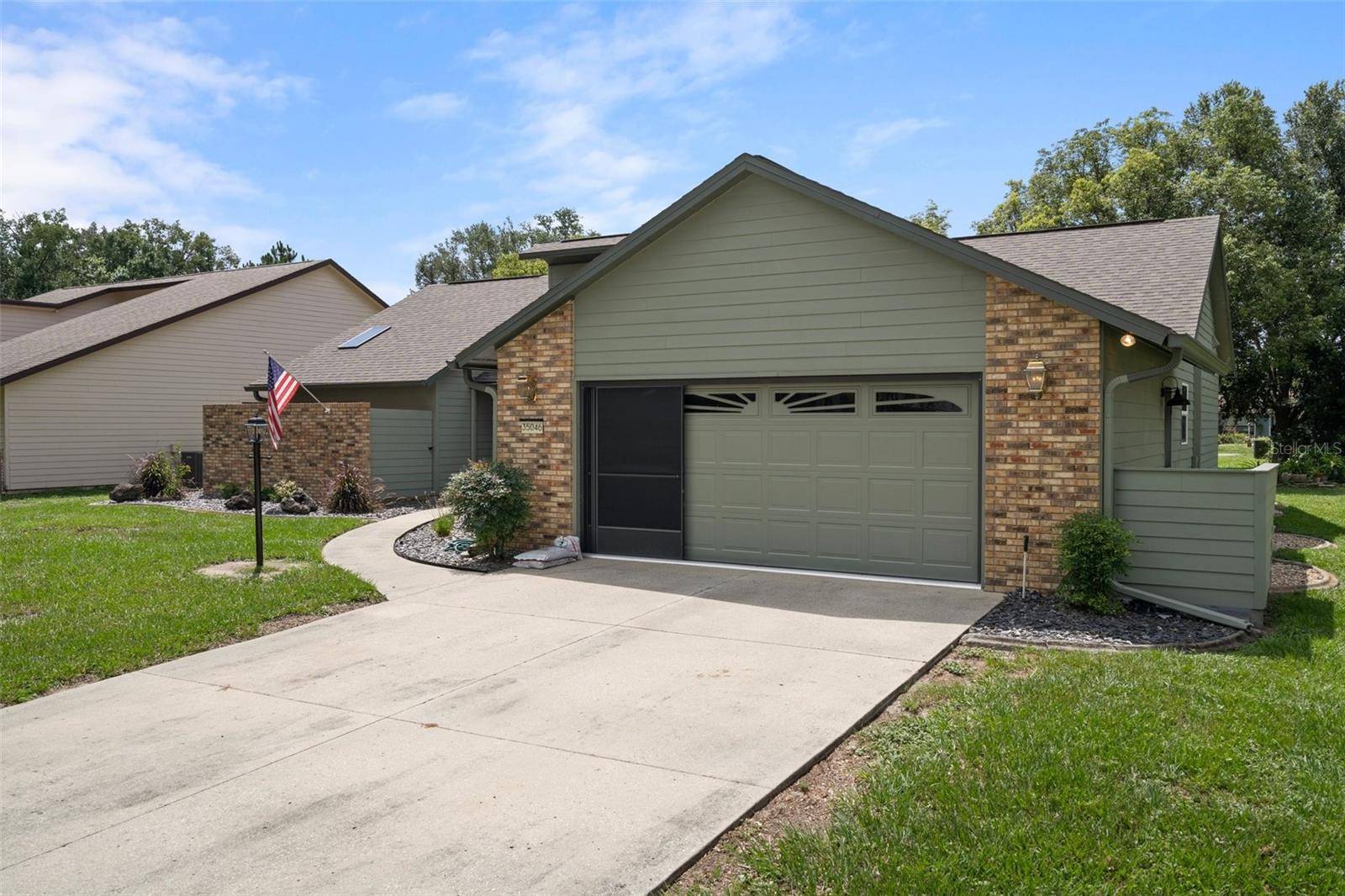 Dade City, FL 33523,35046 SMOKETREE LN
