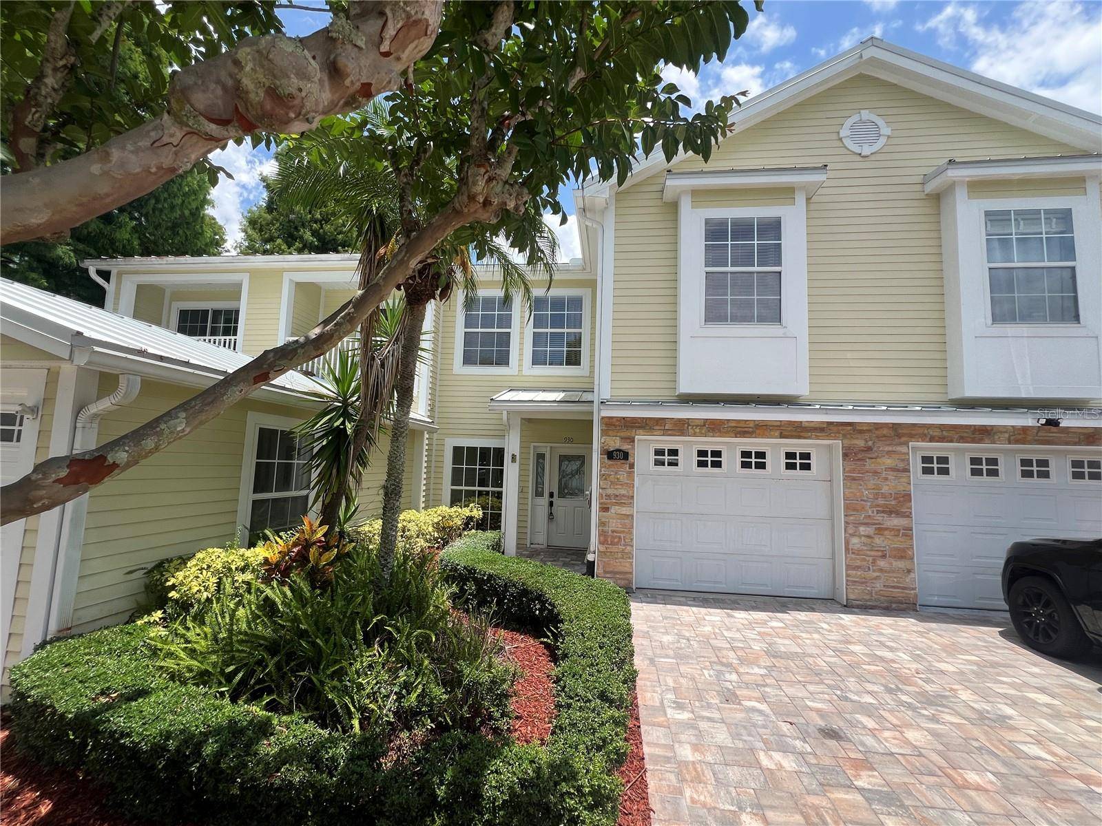 Safety Harbor, FL 34695,930 WOODBRIDGE CT