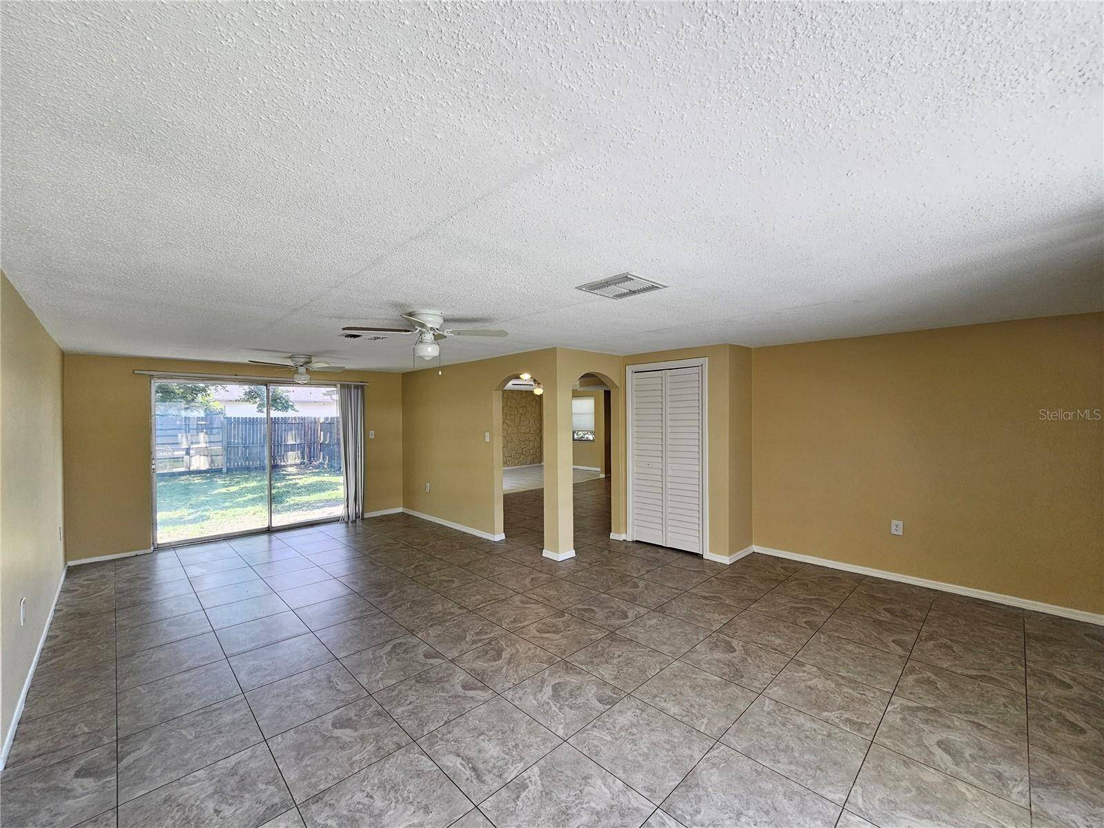 Port Richey, FL 34668,10135 GLEN MOOR LN