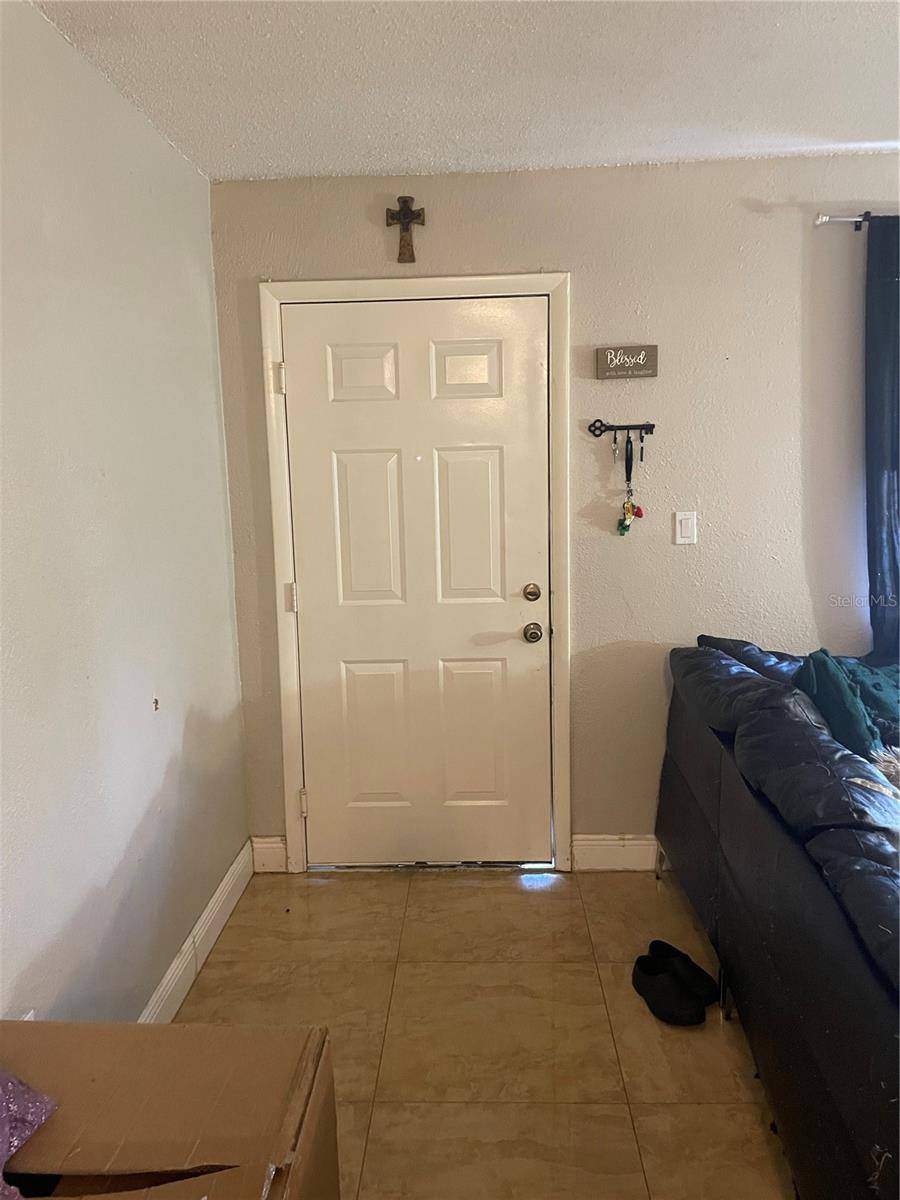 Tampa, FL 33612,203 PINE VIOLET CT #202