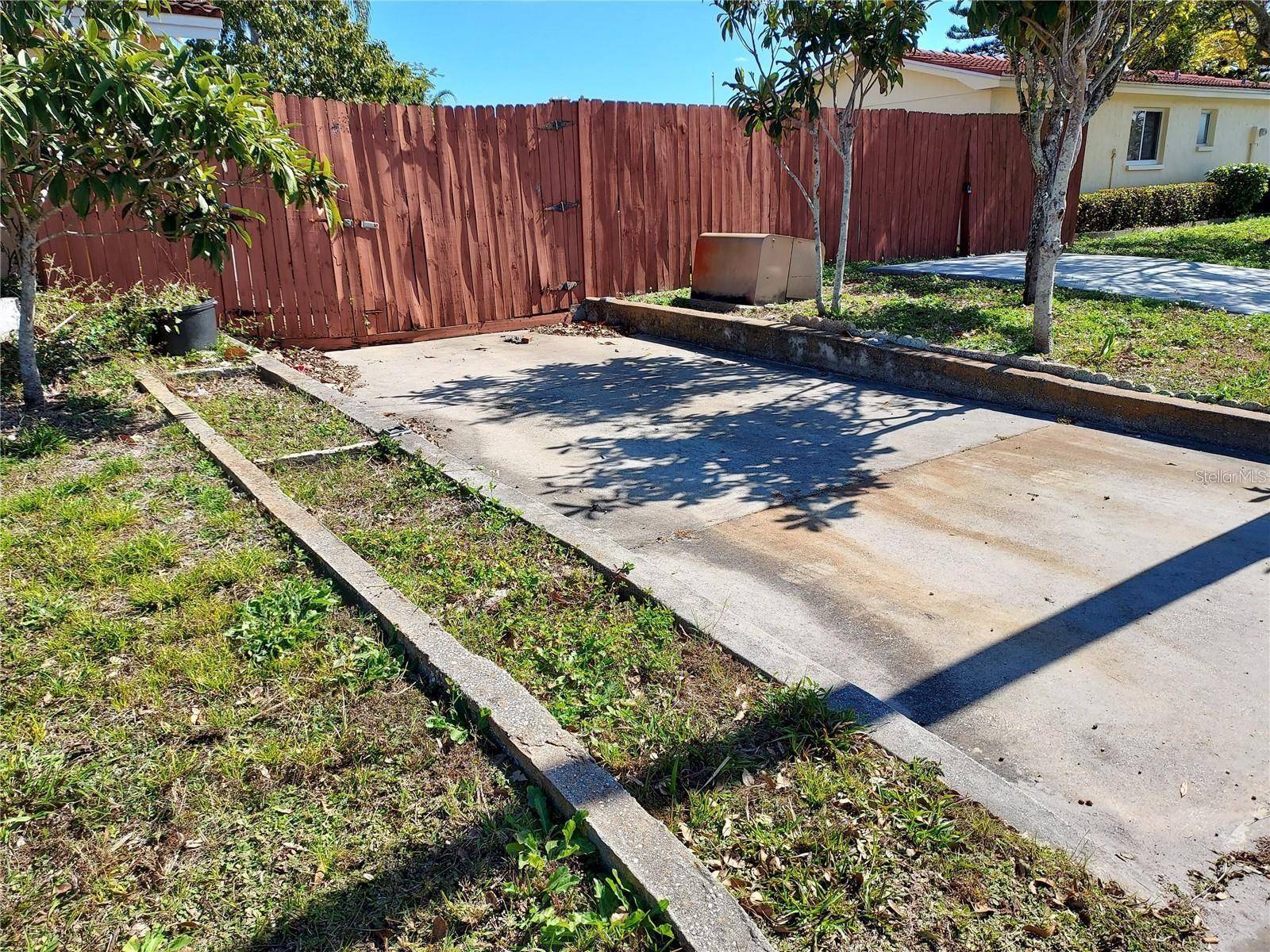 Holiday, FL 34691,3206 PINON DR