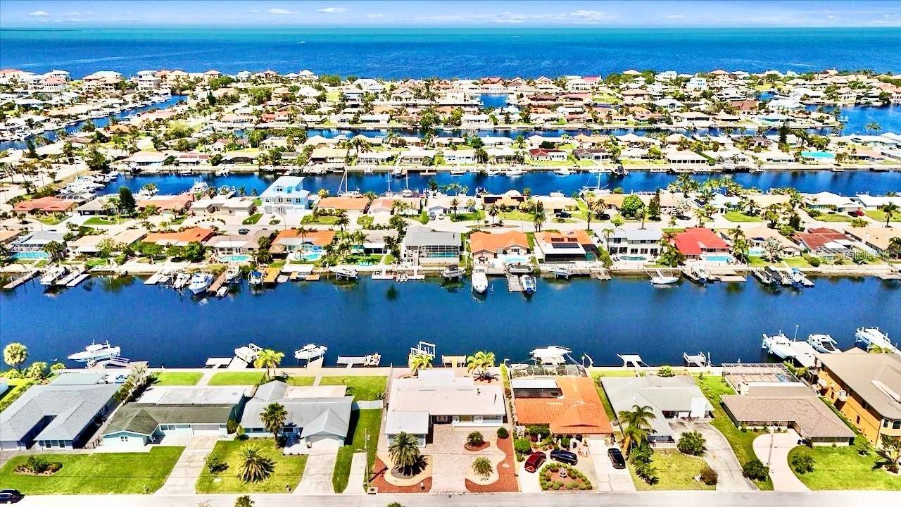 New Port Richey, FL 34652,5339 BOWLINE BND