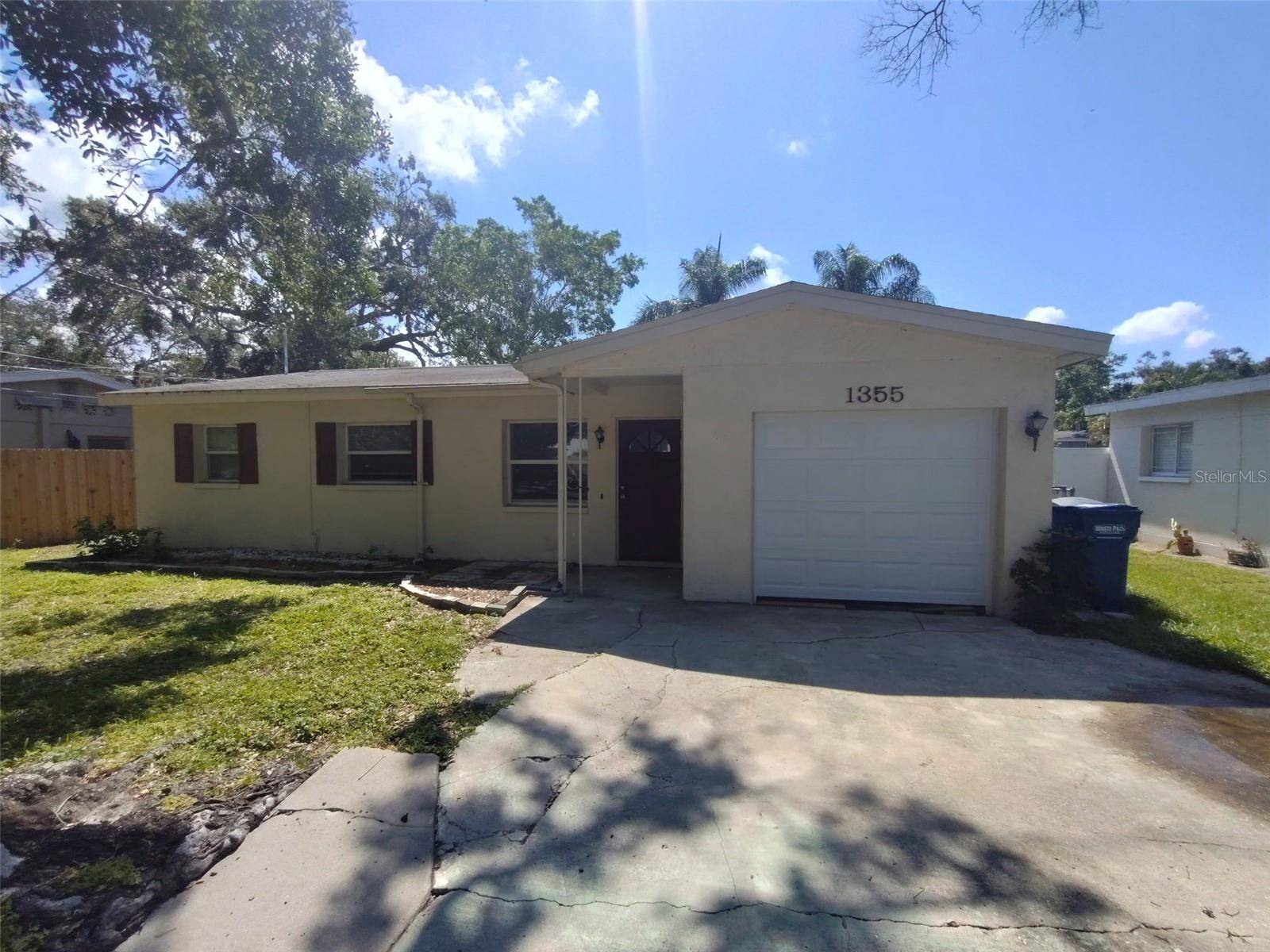 Dunedin, FL 34698,1355 DAVIS RD