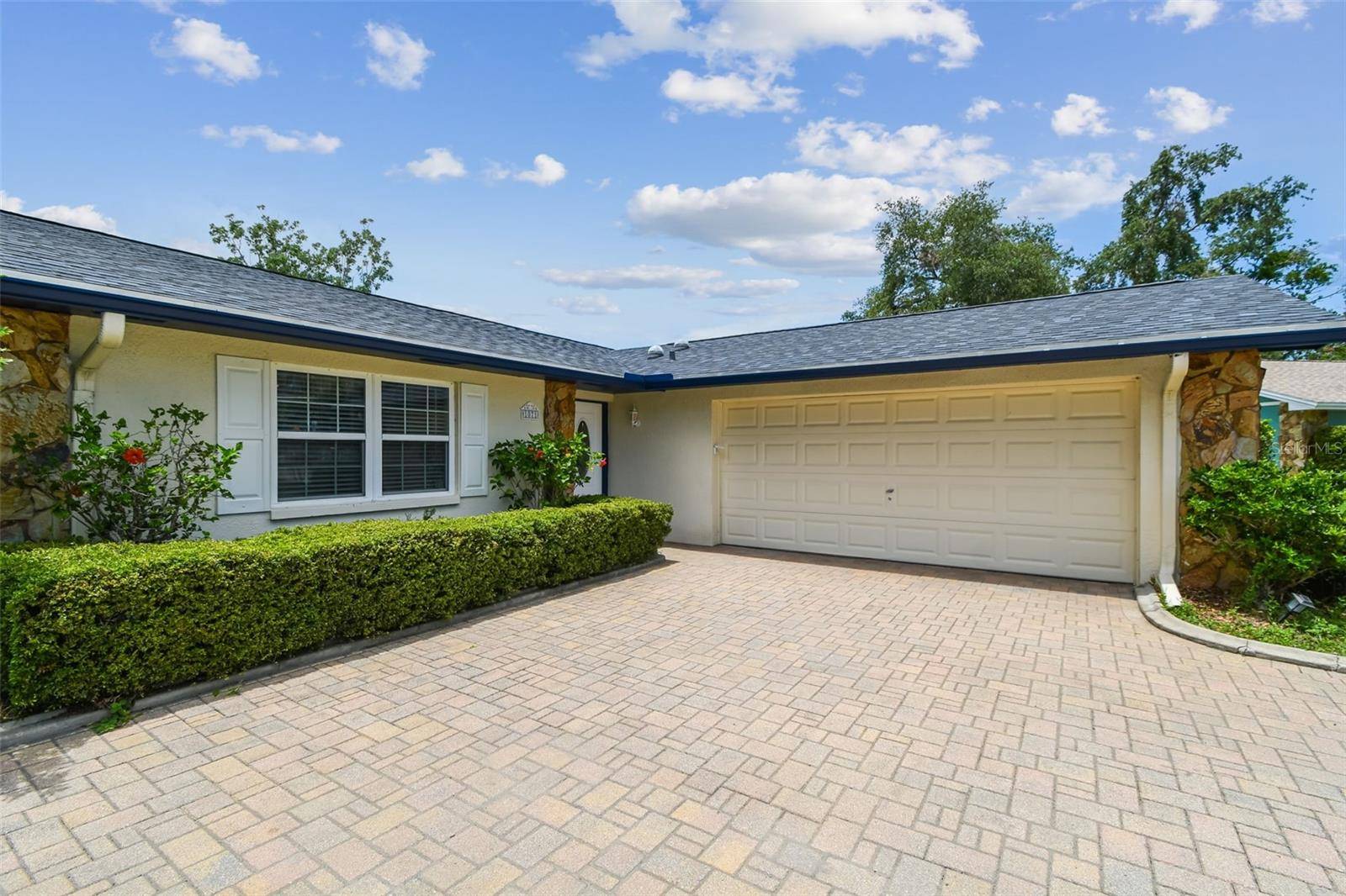 Largo, FL 33771,1071 LEXINGTON CT