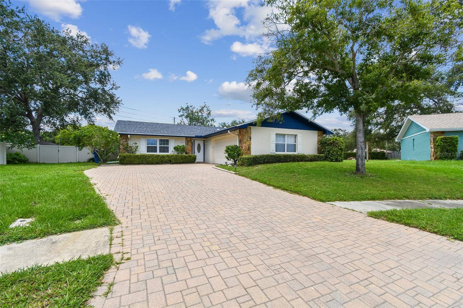 Largo, FL 33771,1071 LEXINGTON CT