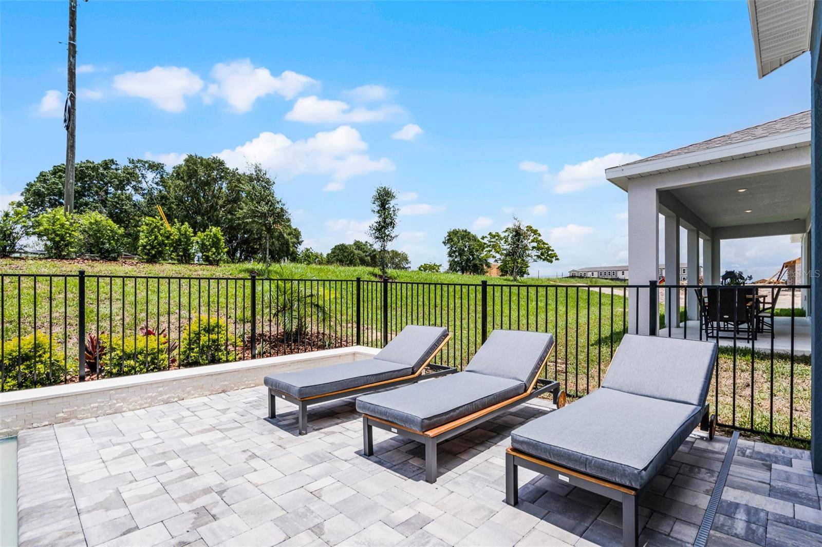 Apopka, FL 32703,855 EMERALD GROVE DR