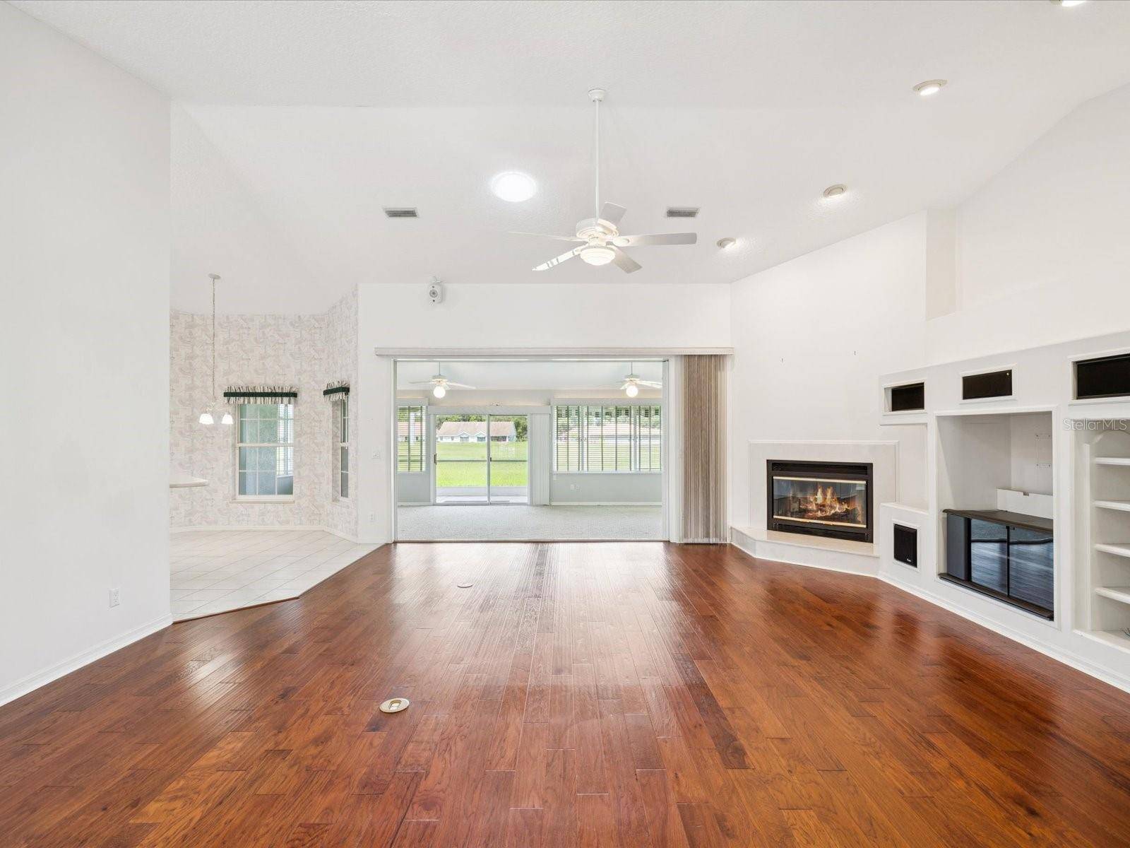 Zephyrhills, FL 33542,6545 NORTH LAKE DR