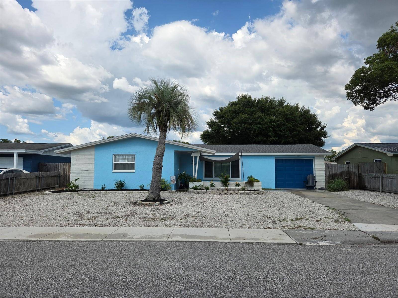 Holiday, FL 34691,3252 COLUMBUS DR